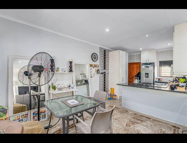 3 BEDROOM CLUSTER FOR SALE IN SUNDOWNER